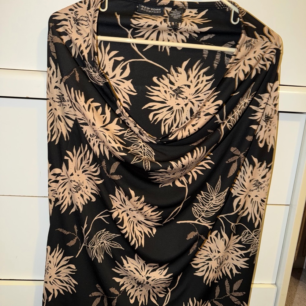 New York & Company Black and Tan Floral Scarf
